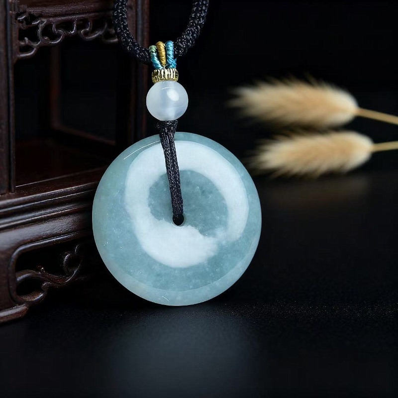 Necklaces - Nowy Prawdziwy Naturalny Jadeitowy Wisiorek w