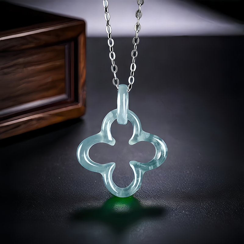 Necklaces - Niebieski Myanmar jadeit czterolistna koniczyna wisiorek
