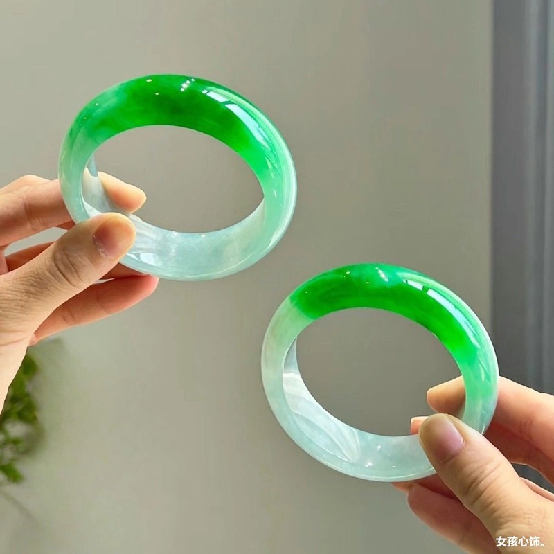 Naturalna bransoletka z Birmy  – Bracelets recenzja i cena