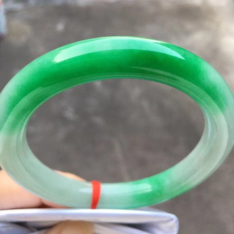 Naturalna bransoletka z jadeit – Bracelets recenzja i cena